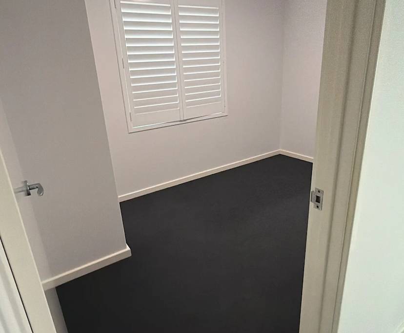 Unfurnished room in a share house
