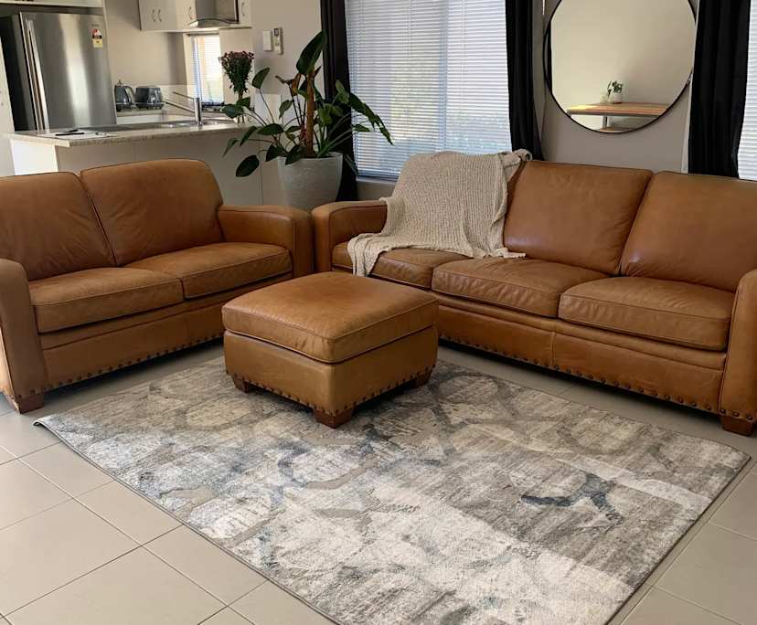 Unfurnished room with own bathroom