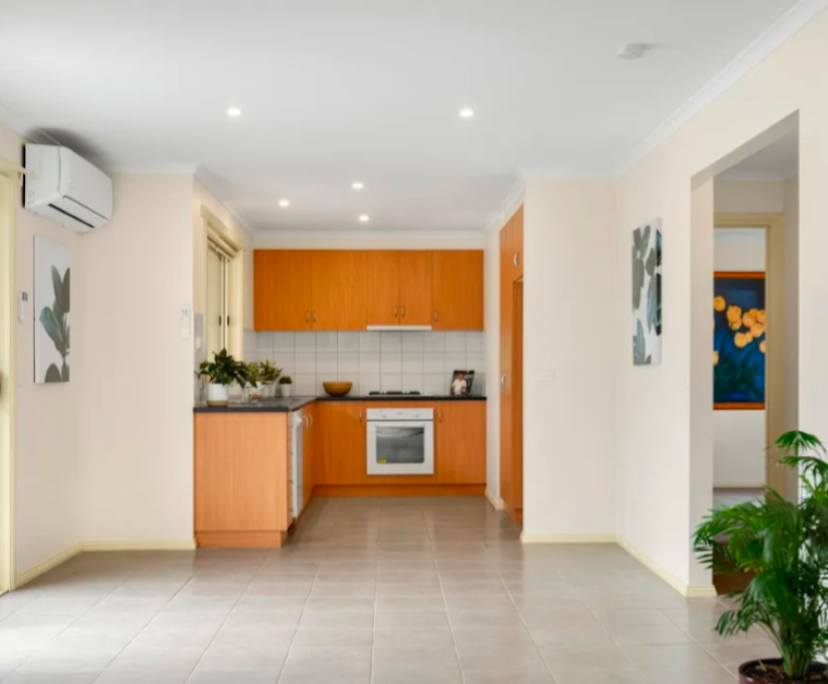 Whole property with 2 rooms for rent