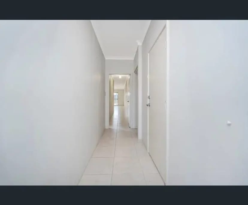 $250, Homestay, 4 bathrooms, Wellard WA 6170