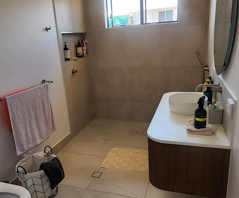 Room in a share house