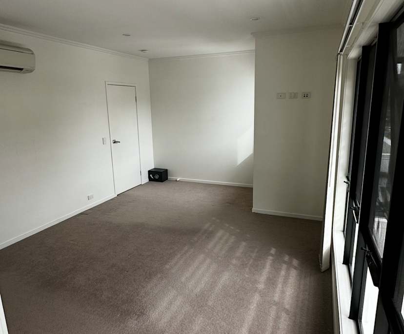 Unfurnished room with own bathroom