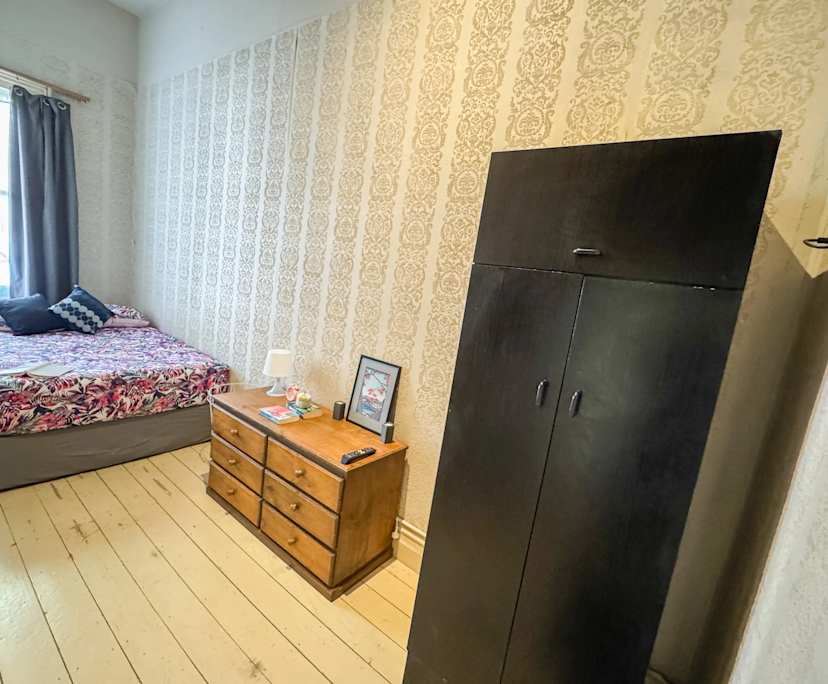 $350, Share-house, 6 bathrooms, Elwood VIC 3184