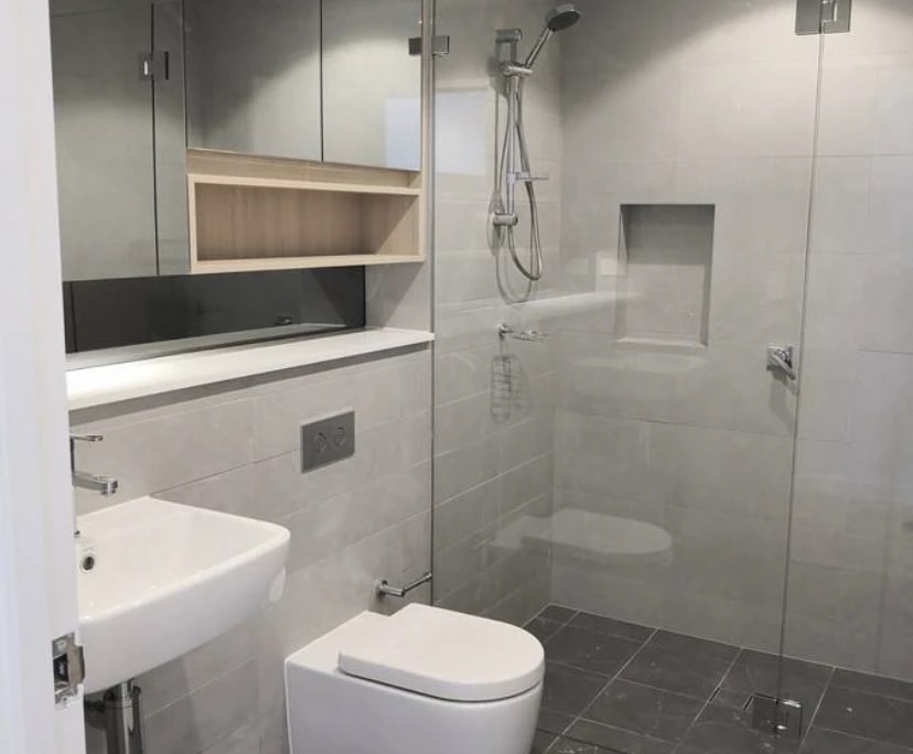 Unfurnished room with own bathroom
