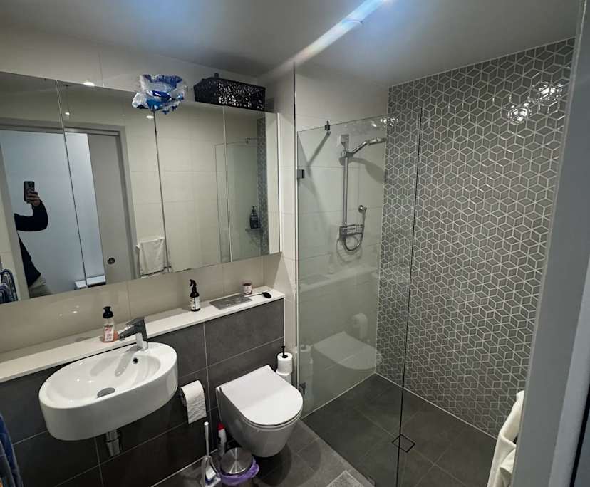 $300, Flatshare, 3 bathrooms, Mascot NSW 2020