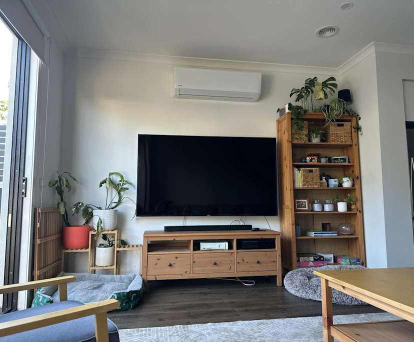Room with ensuite in a share house