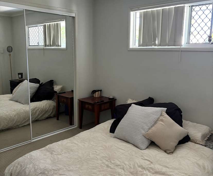 Unfurnished room with ensuite in a flatshare