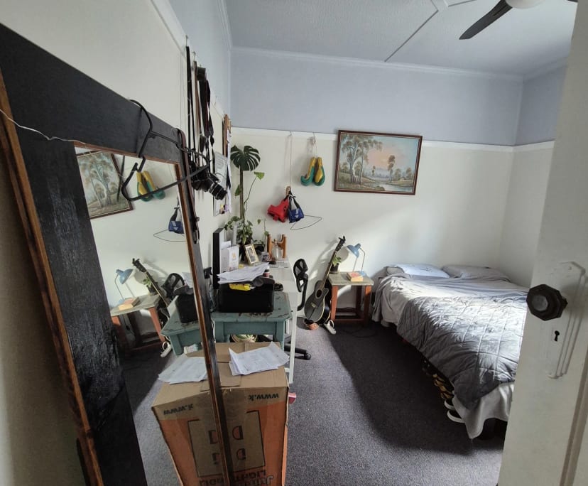 Unfurnished room in a share house