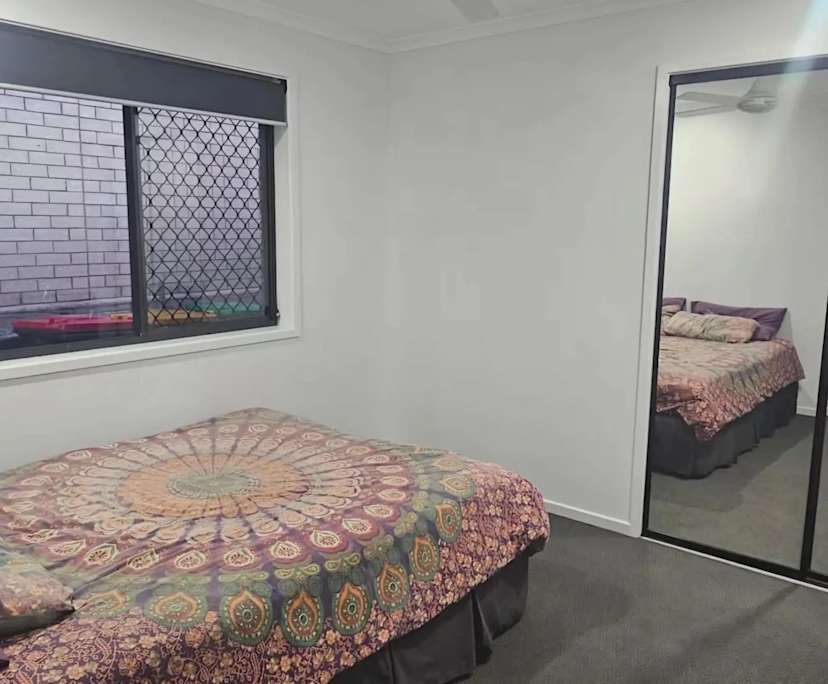 Room in a share house