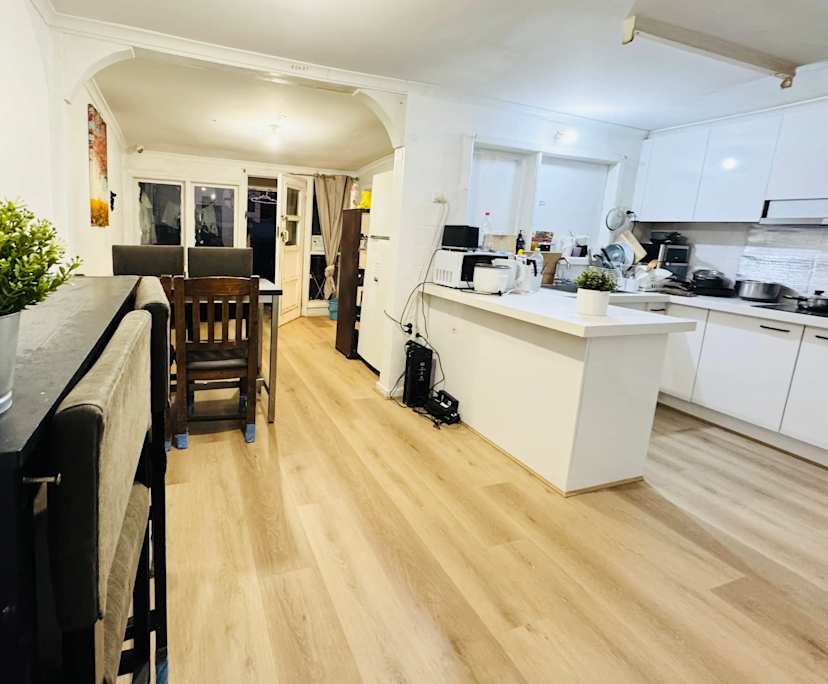 $290, Share-house, 3 bathrooms, Flemington VIC 3031