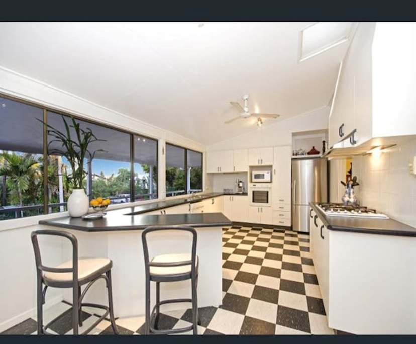 $250, Share-house, 6 bathrooms, Mysterton QLD 4812