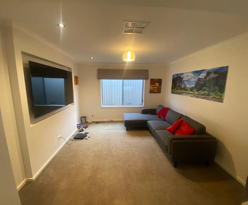 $250, Share-house, 3 bathrooms, Canadian VIC 3350