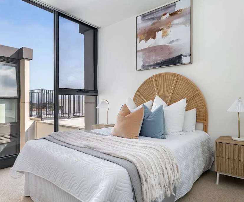 Furnished room in a flatshare
