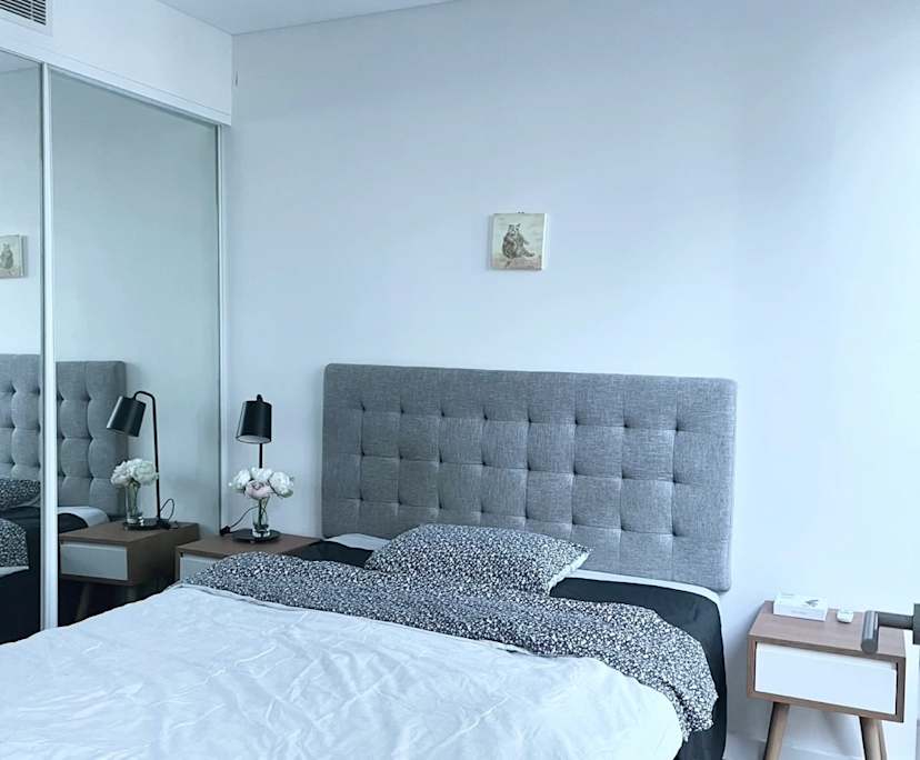 Furnished room in a flatshare