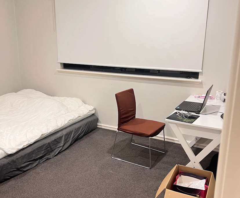 Room in a share house