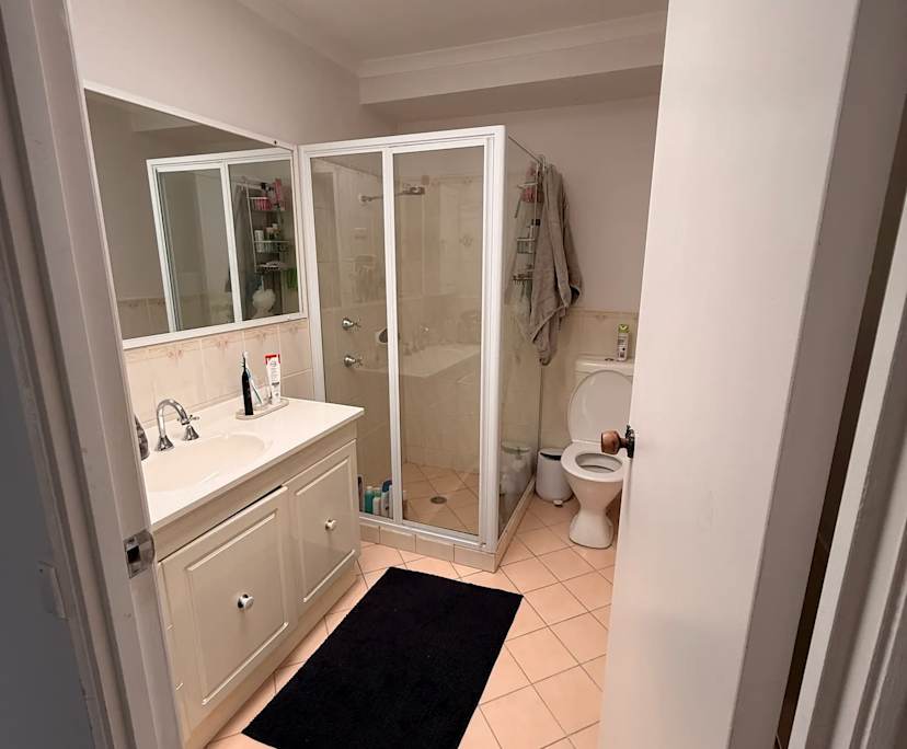 $220, Share-house, 3 bathrooms, Bateau Bay NSW 2261