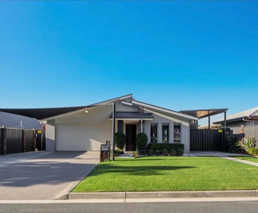 $300, Share-house, 4 bathrooms, Pimpama QLD 4209