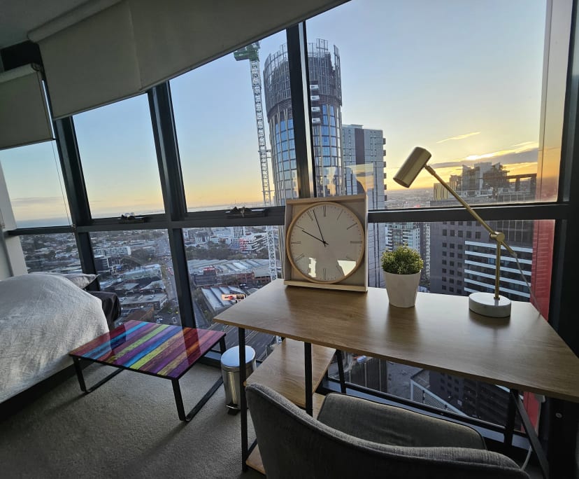 Furnished room with ensuite in a flatshare