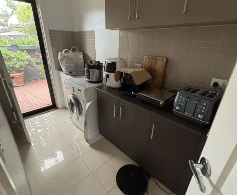 Room in a share house