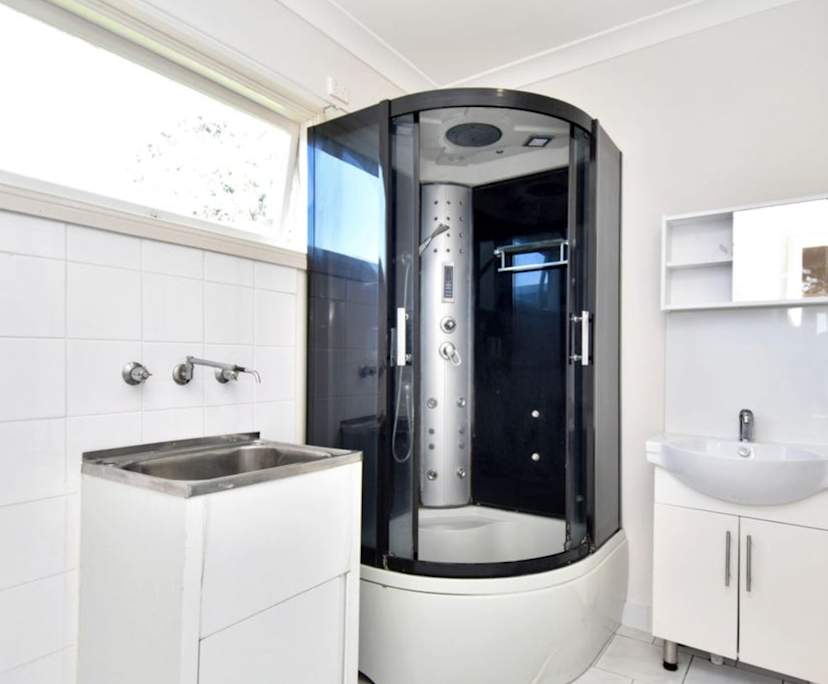 $340, Granny-flat, 6 bathrooms, Sylvania NSW 2224