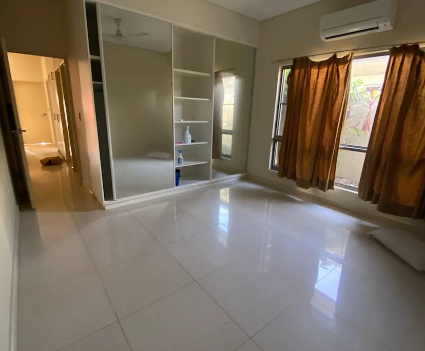 Room in a share house