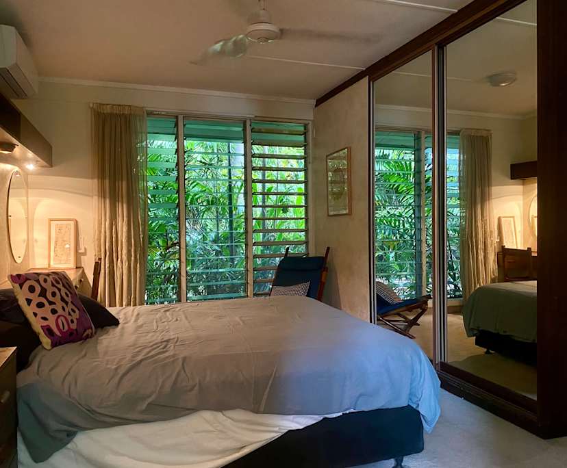Furnished room in a share house
