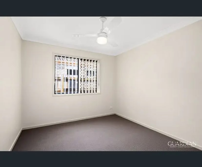 Unfurnished room in a share house