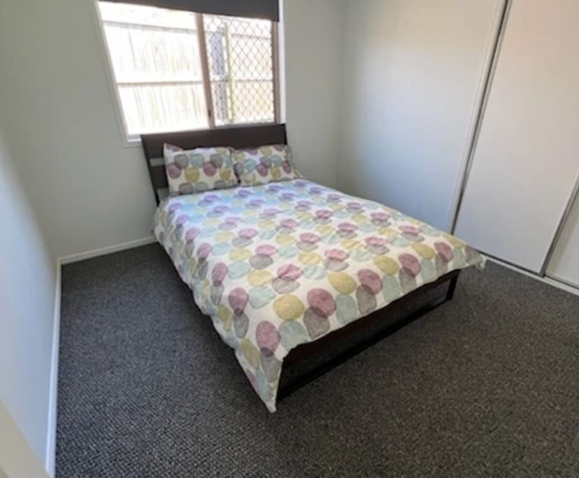Room in a share house