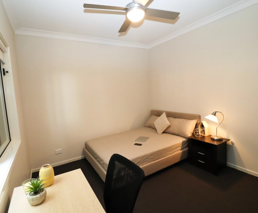 2 Rooms for Rent in Auchenflower, Brisbane 20039...