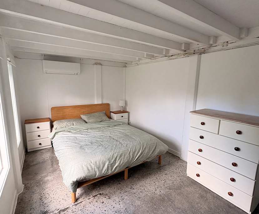 Furnished room with own bathroom