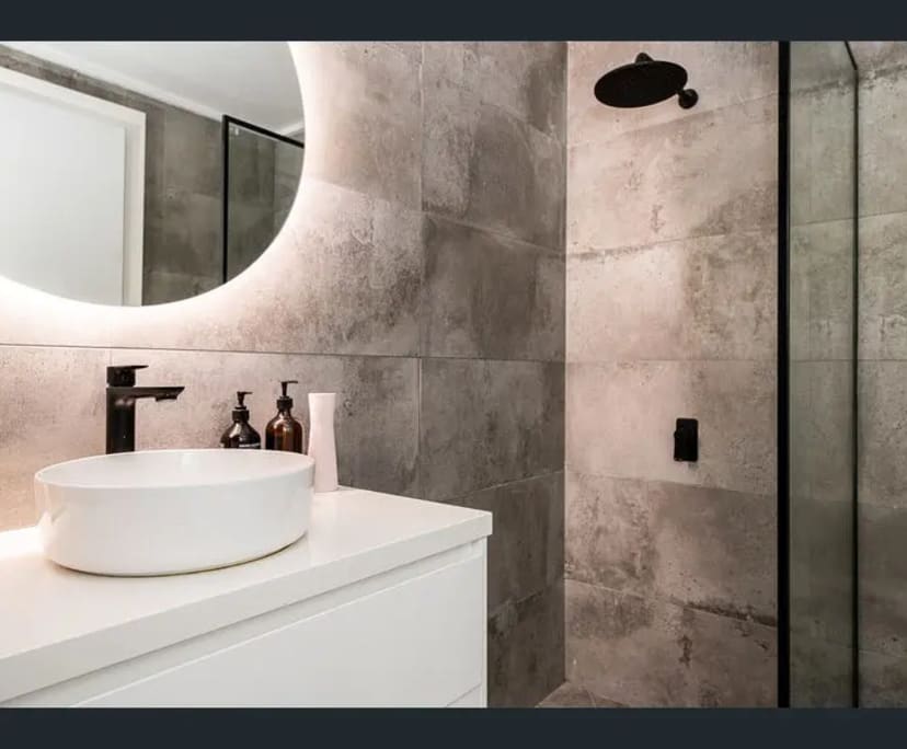 $550, 1-bed, 1 bathroom, Narrabeen NSW 2101