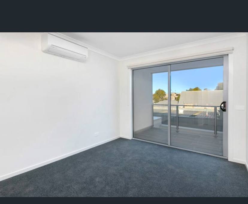 $350, Share-house, 3 bathrooms, Mornington VIC 3931