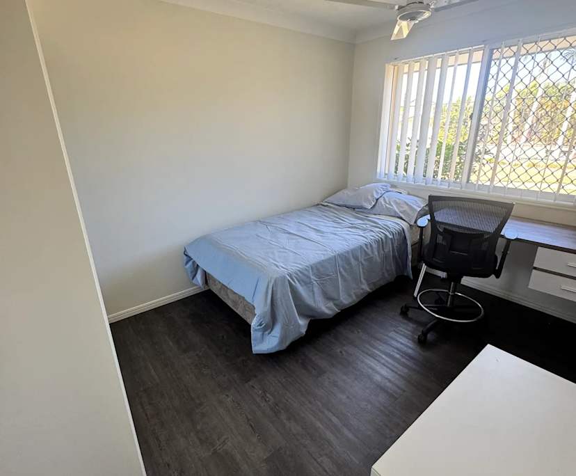 $320, Student-accommodation, 2 rooms, Benowa QLD 4217, Benowa QLD 4217