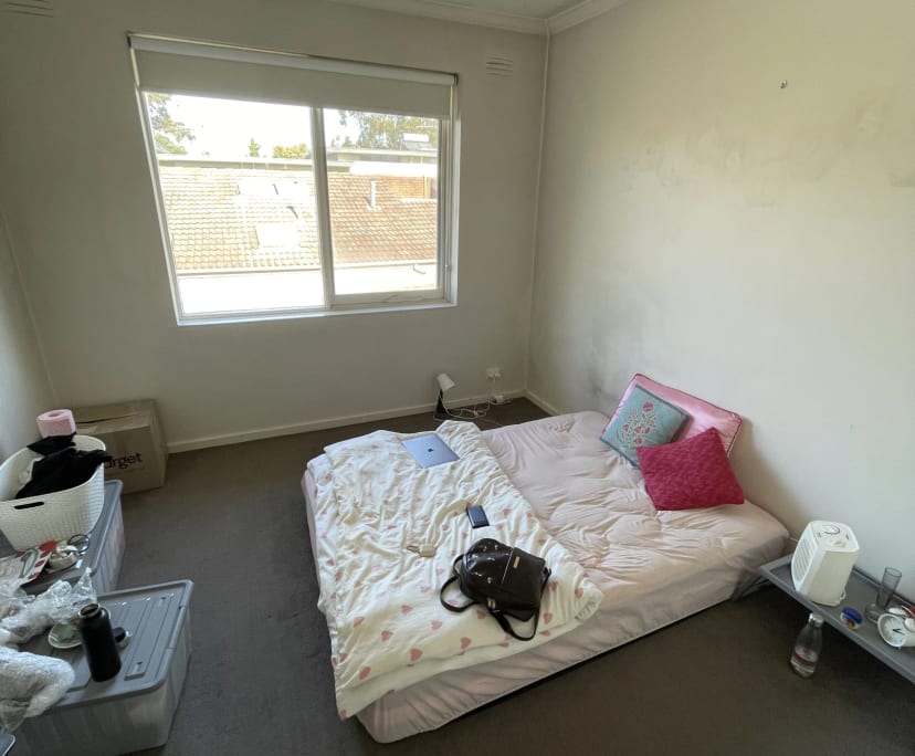 Unfurnished room in a flatshare