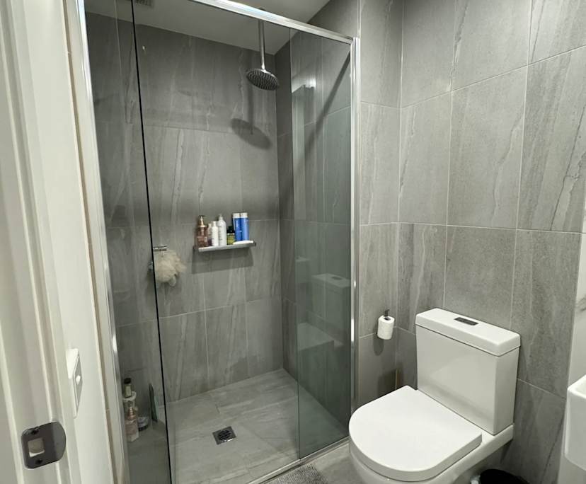 $350, Flatshare, 2 bathrooms, Malvern East VIC 3145