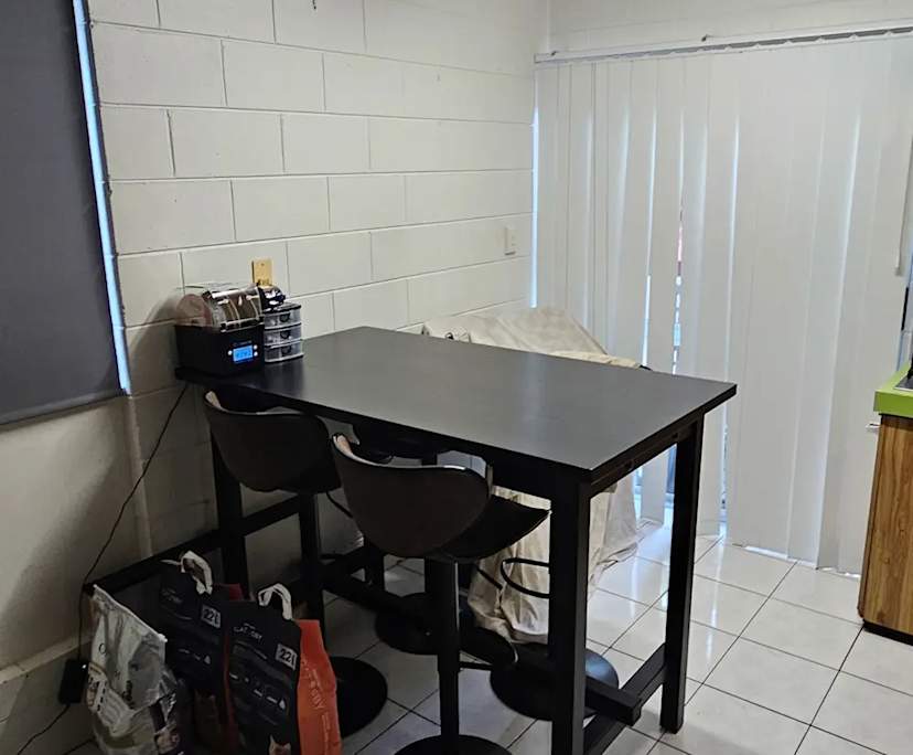 $400, Studio, 1 bathroom, Edge Hill QLD 4870