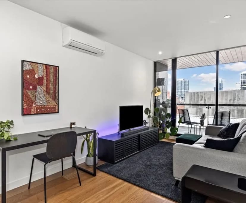 Room for Rent in Carlton, Melbourne 350, Furnishe...