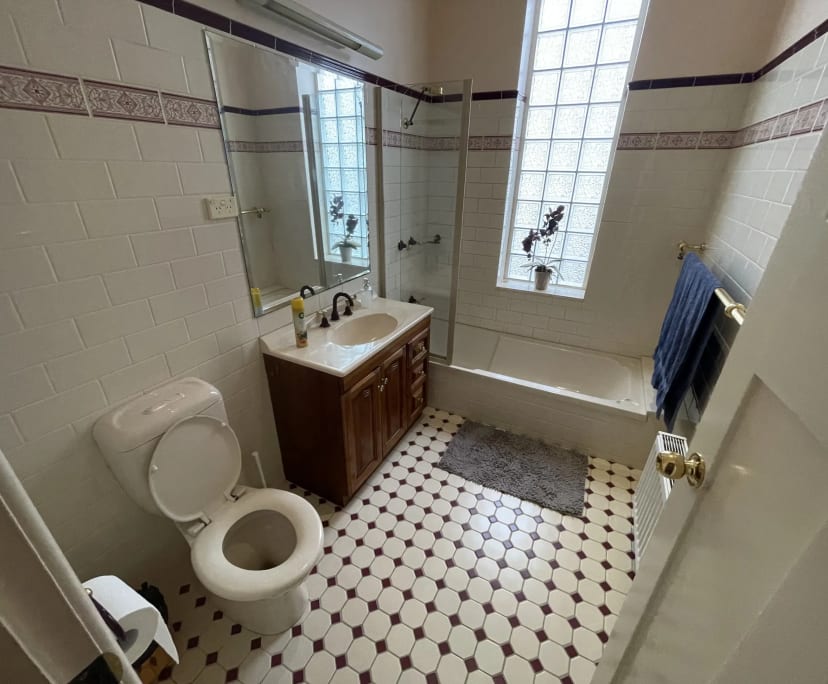 $1,500, Whole-property, 4 bathrooms, Balaclava VIC 3183