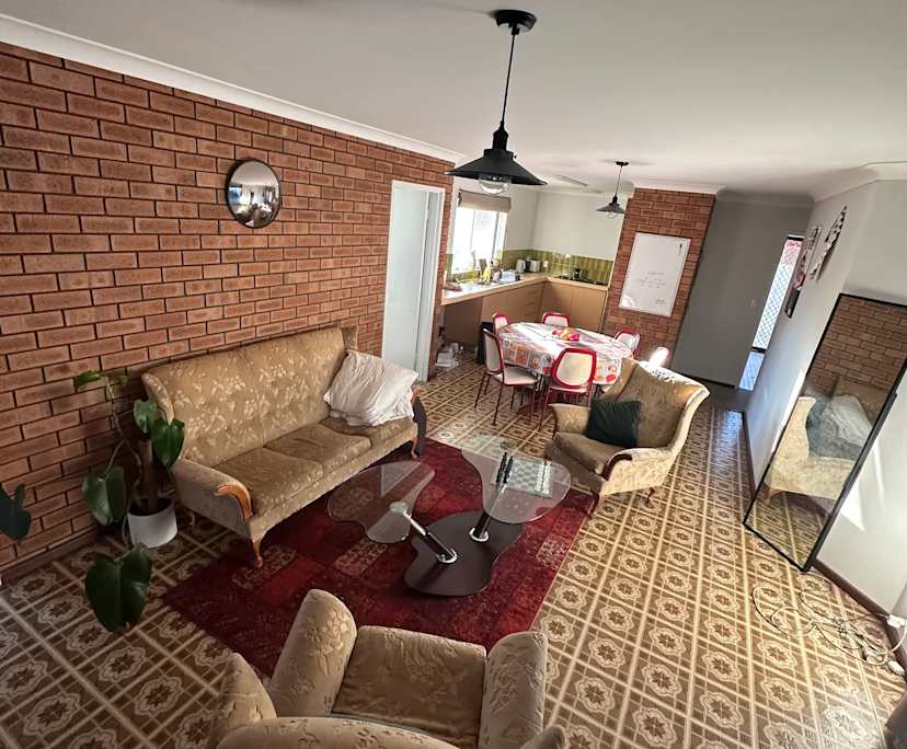 Room in a share house