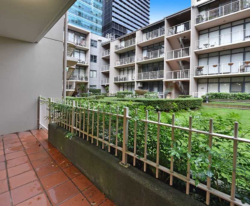 $960, Whole-property, 2 bathrooms, Melbourne VIC 3000