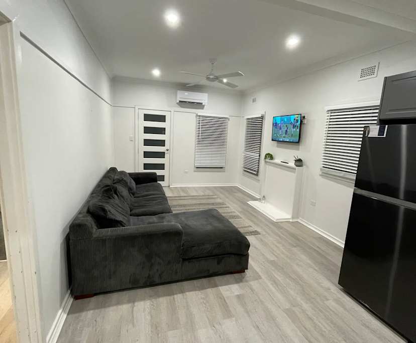 $300, Share-house, 2 bathrooms, Fernhill NSW 2519