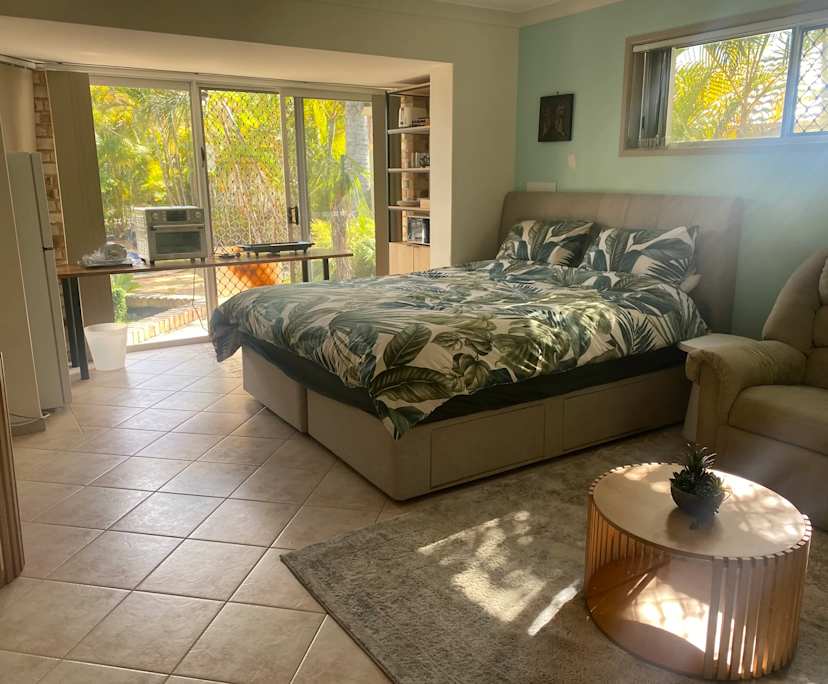 Furnished room with own bathroom