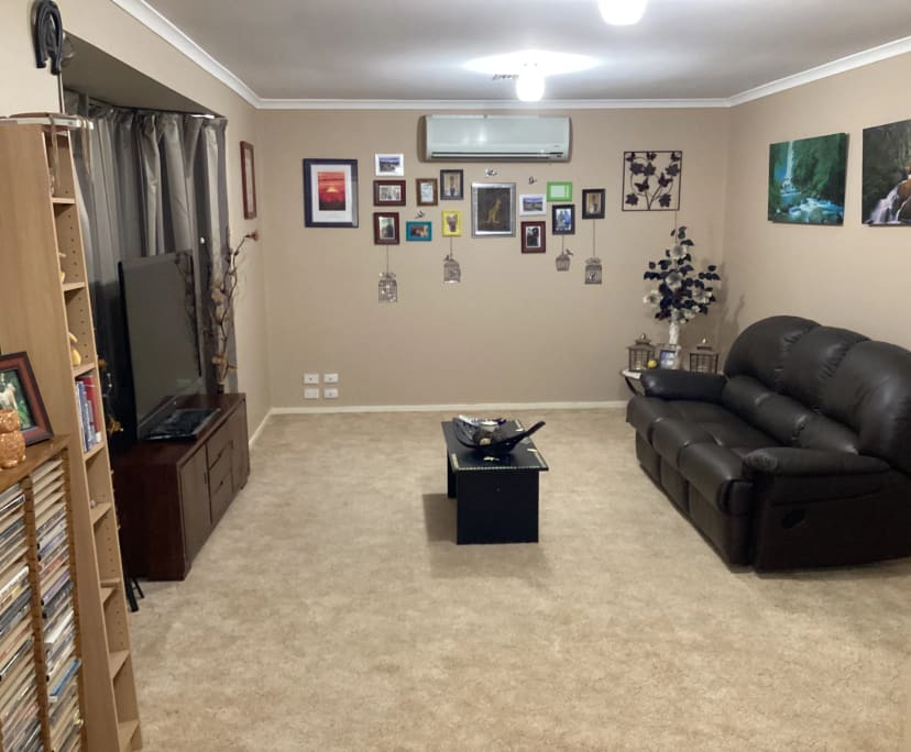 $195, Share-house, 3 bathrooms, Werribee VIC 3030