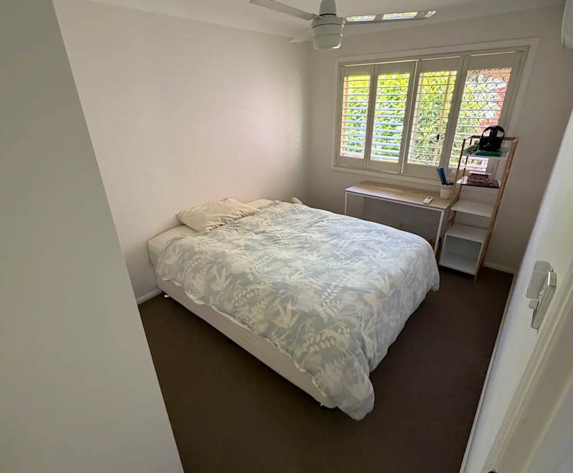 $375, Share-house, 3 bathrooms, Benowa QLD 4217