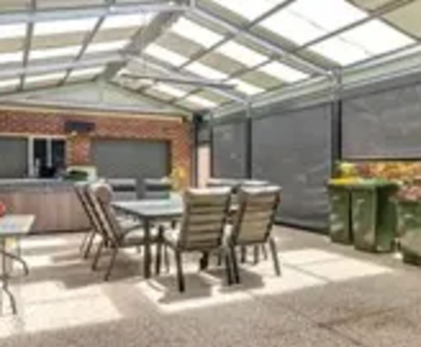 Whole property with 4 rooms for rent