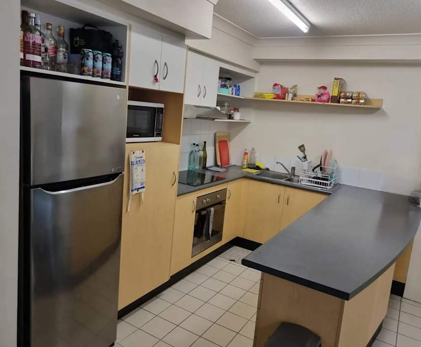 Furnished room in a flatshare