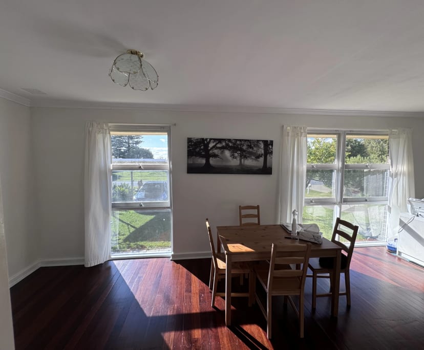 Room in a share house