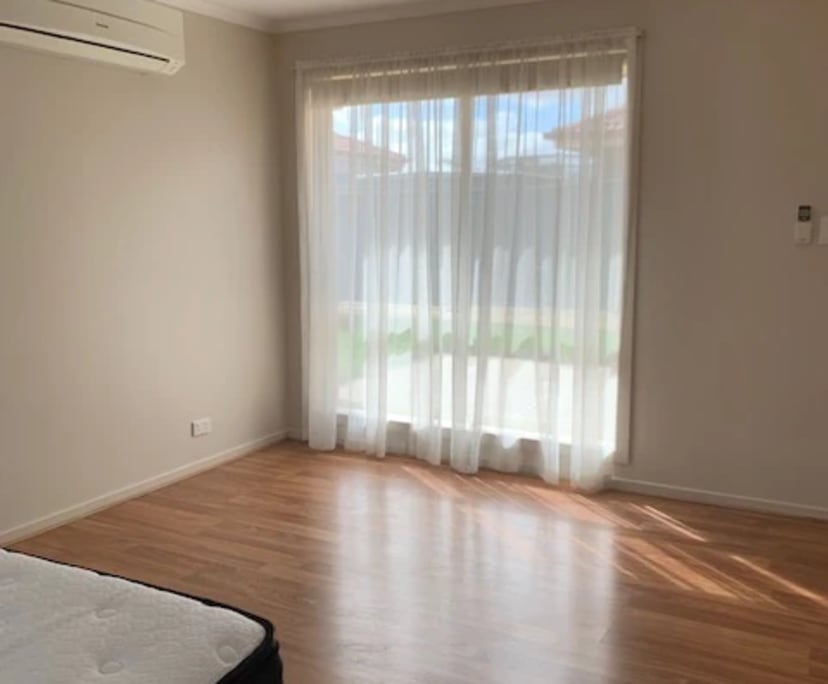 $260, Share-house, 5 bathrooms, Andrews Farm SA 5114