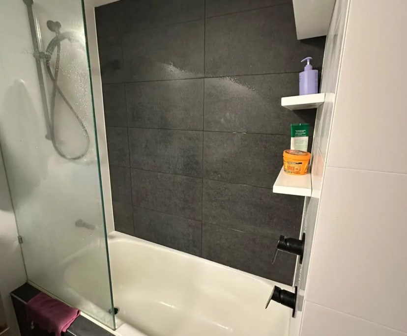 $500, Flatshare, 2 bathrooms, New Farm QLD 4005