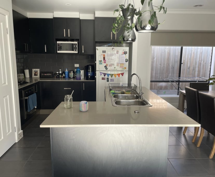 $250, Share-house, 3 bathrooms, Melton West VIC 3337